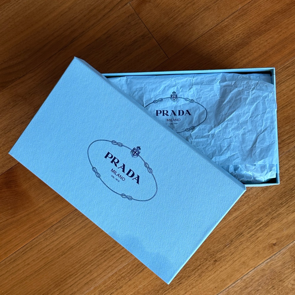 Prada flats - Picture 7 of 16